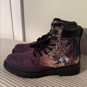 NWOT UNISEX VEGAN Brown Ankle Boots with Horse Design